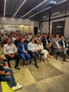 Paraíba Business completa 1 ano no Ilha Tech discutindo turismo e desenvolvimento.